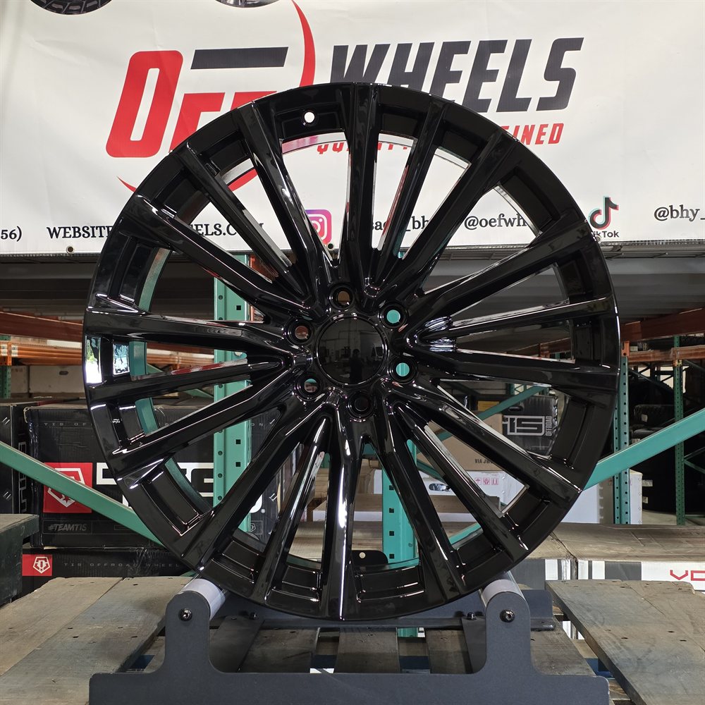 Escalade D09 wheel — Chrome, Gloss Black, Gloss Silver
