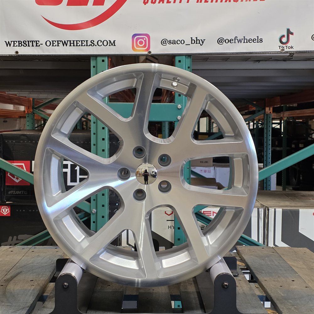 Dodge DG04 wheel — Silver Machine