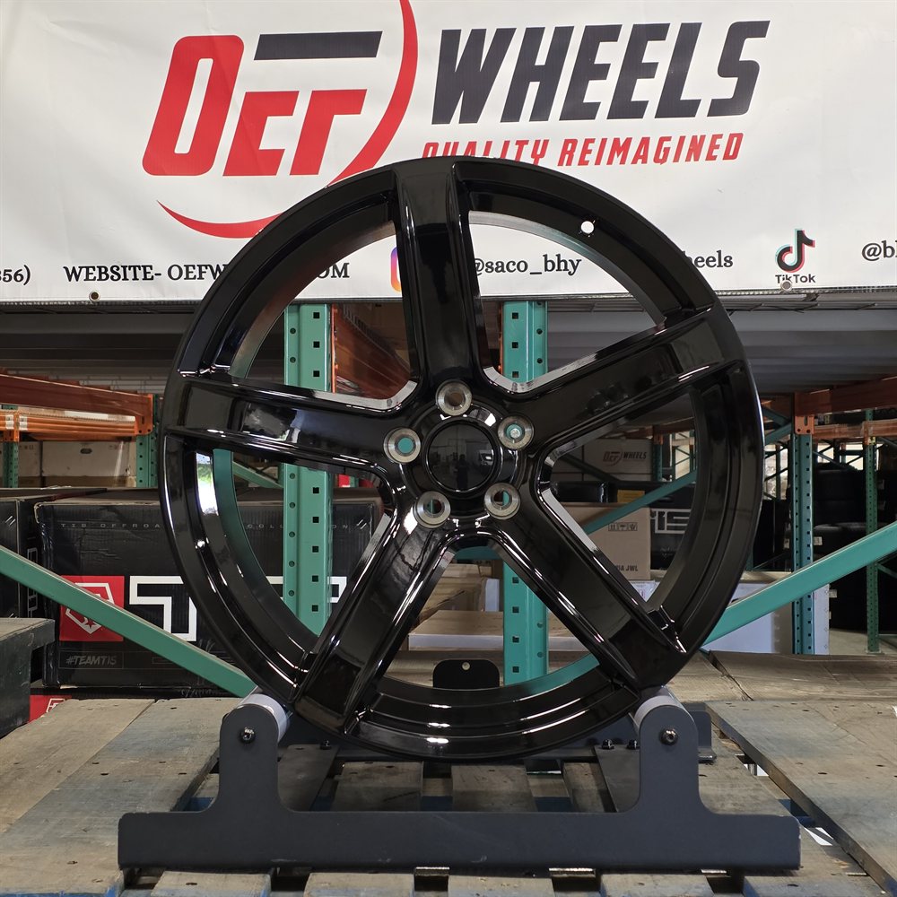 Dodge DG09 wheel — Gloss Black