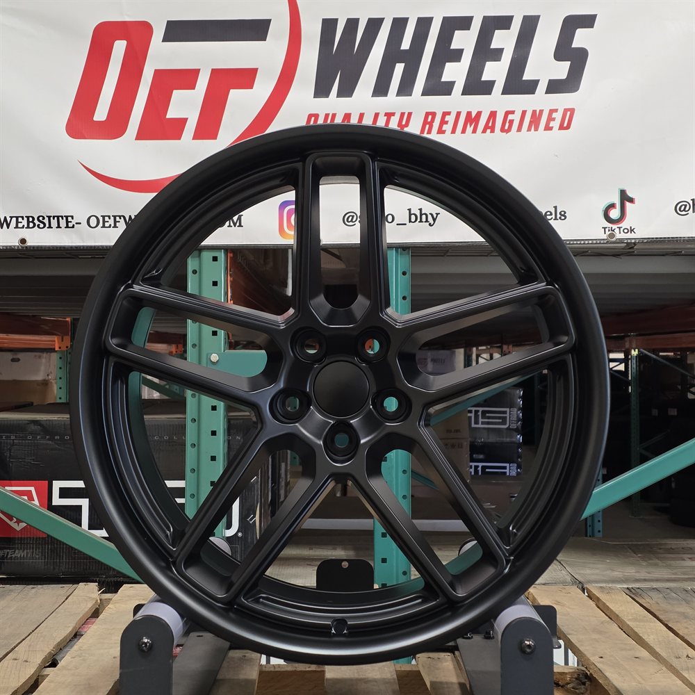 Dodge F025 wheel — Gloss Black, Satin Black