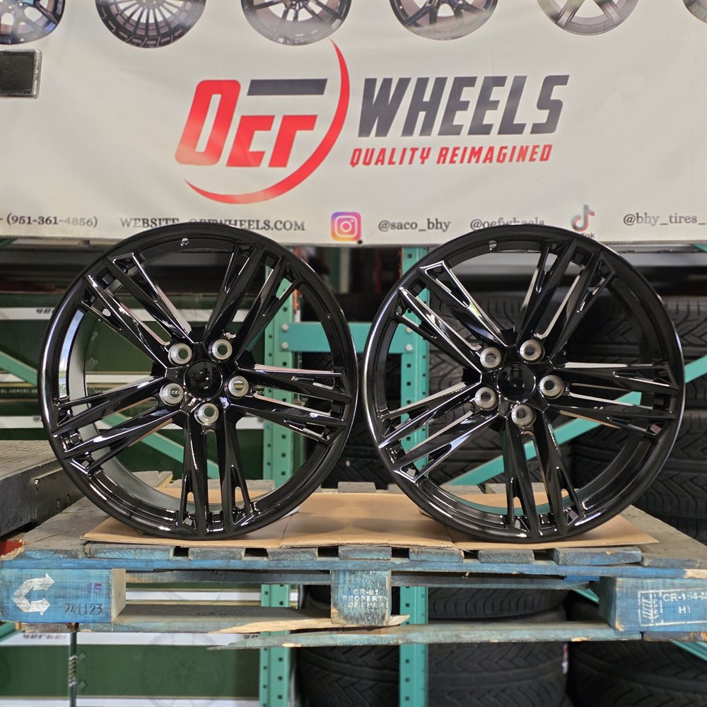 Camaro F036 wheel — Gloss Black